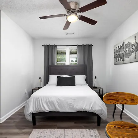 2 Bedroom Ft Moore Retreat Columbus Exterior photo