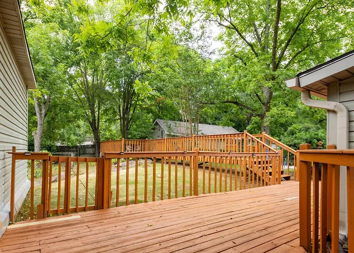 2 Bedroom Ft Moore Retreat